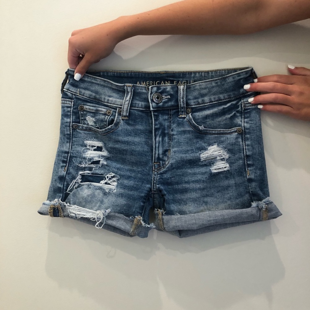 american eagle shorts *super cute wash*
